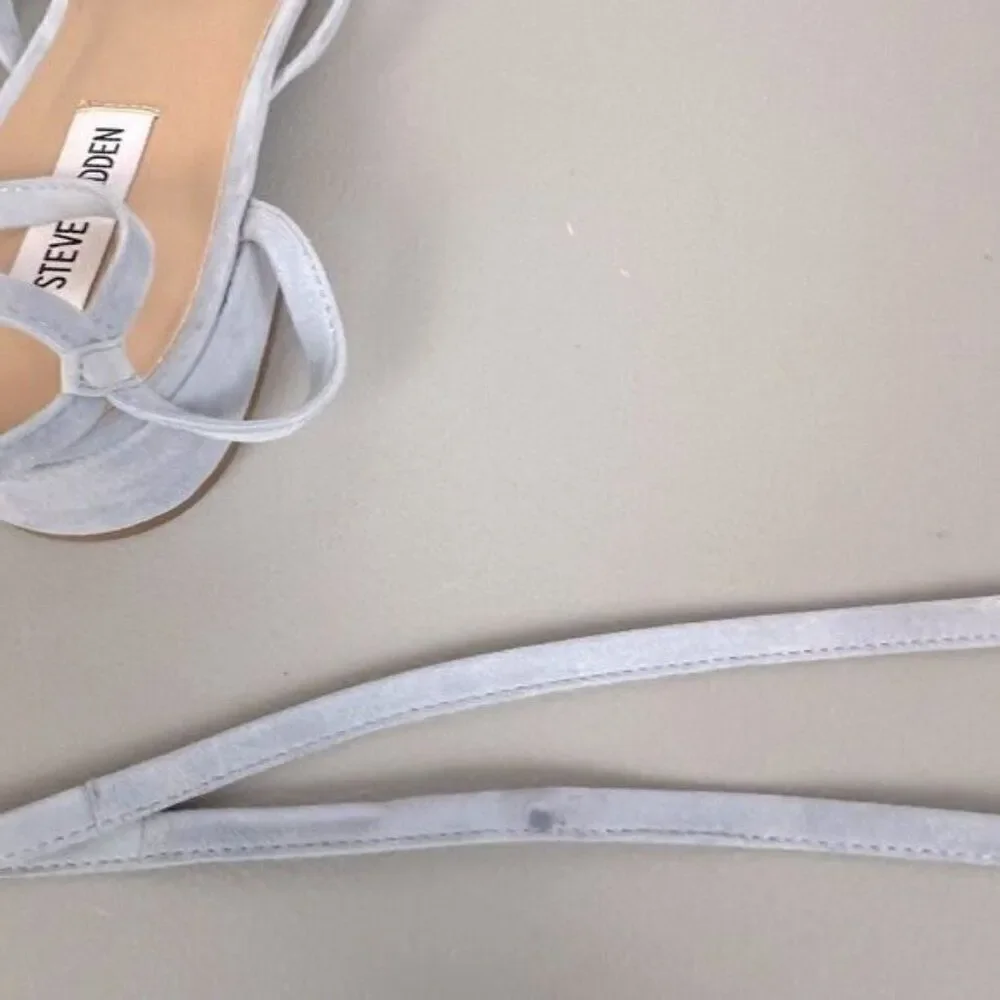 STEVE MADDEN WOMENS SUEDE/VELVET FLATS WITH TIE CALF STRAPS LIGHT BLUE SIZE 9.5